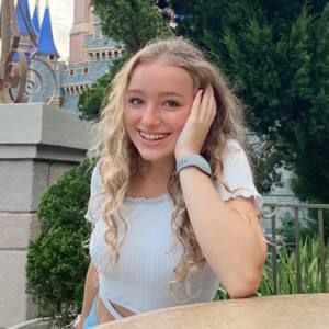 Meet your Posher, Mia